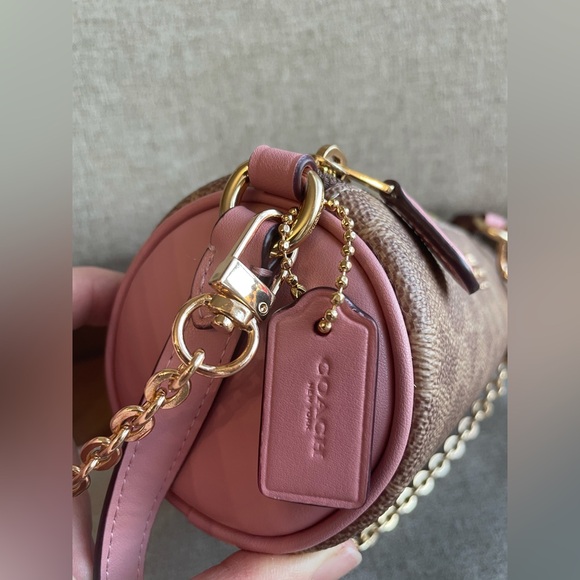 NWT！COACH NOLITA BARREL BAG IN COLORBLOCK SIGNATURE（COACH CY040）gift receipt - Picture 5 of 12